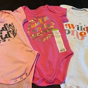 🌹Handmade Girls onsie’s & Two bibs . NWOT  3 for $10